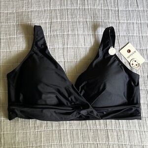 NWT Artesands Women’s Swim Bikini Top, Flattering twist front, Black, US 20